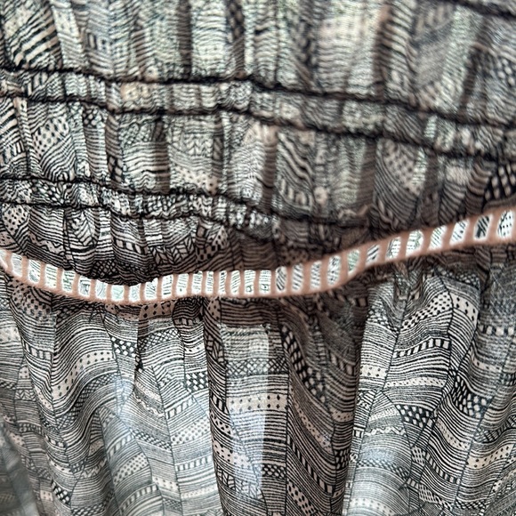 Maurice’s XXL sheer long sleeve top feather print lightweight black white boho - Picture 7 of 10